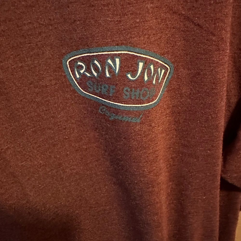 Ron Jon maroon shirt - Picture 6 of 7